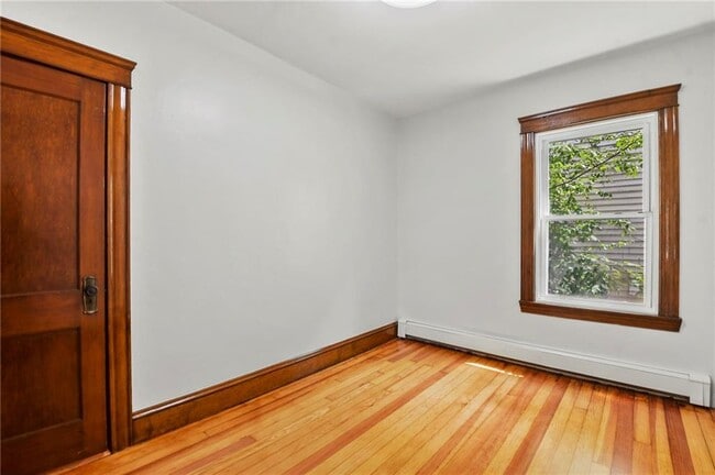 Building Photo - 360 Orient Ave