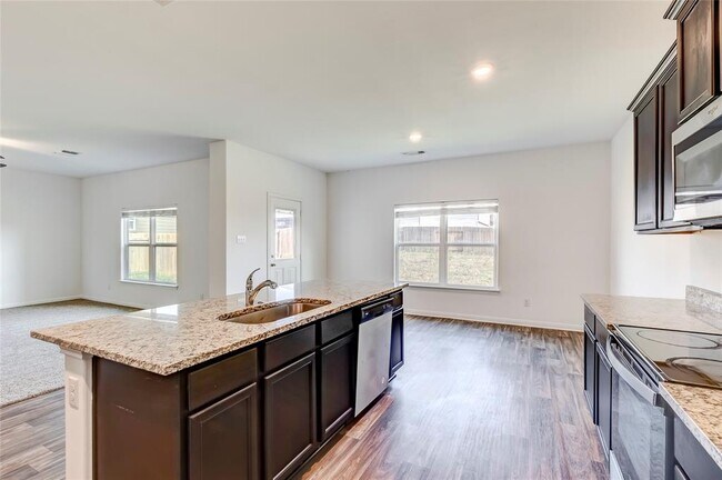Building Photo - 117 Fairfax Ln