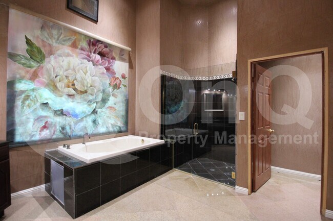 Building Photo - 15118 E Camelview Dr