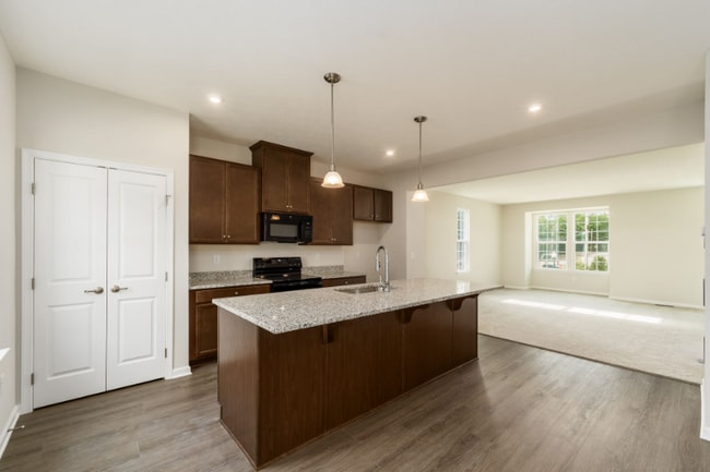 Building Photo - 7675 Felder Dr