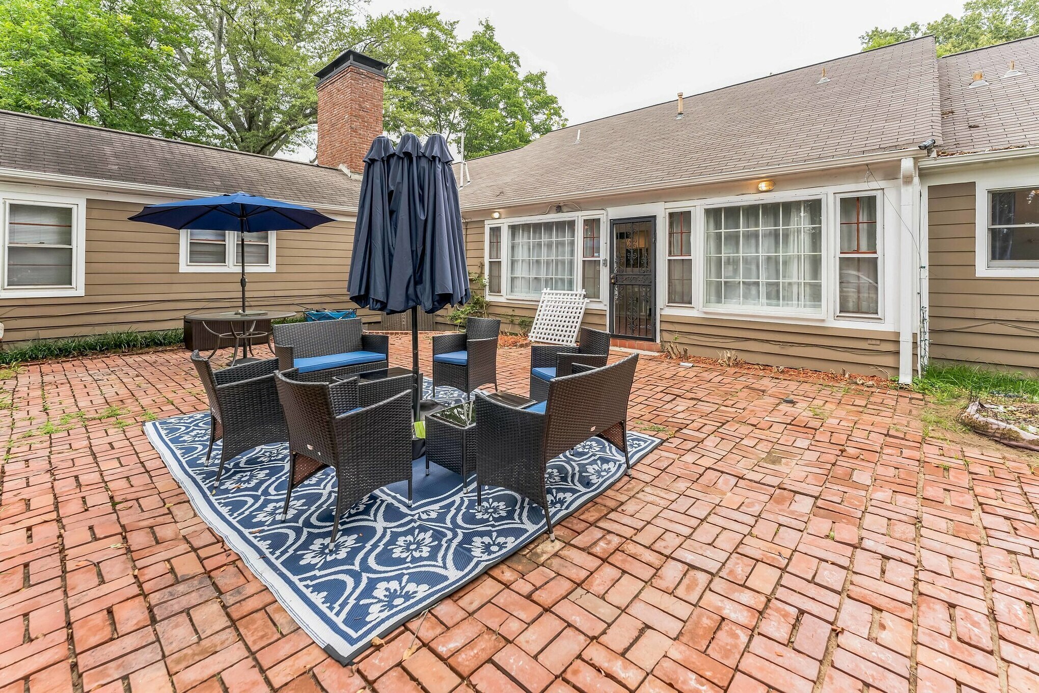 Building Photo - 1857 E Holmes Rd