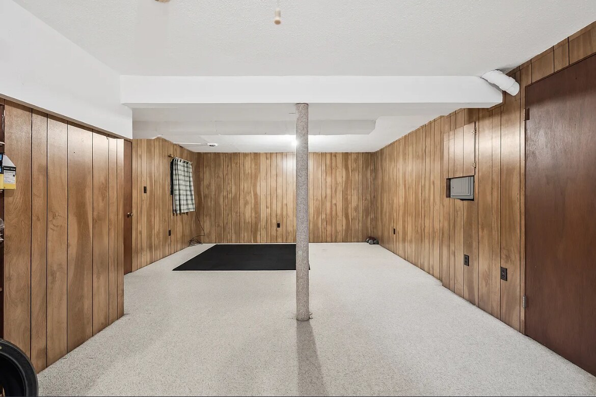 Building Photo - 1293 New Britain Ave