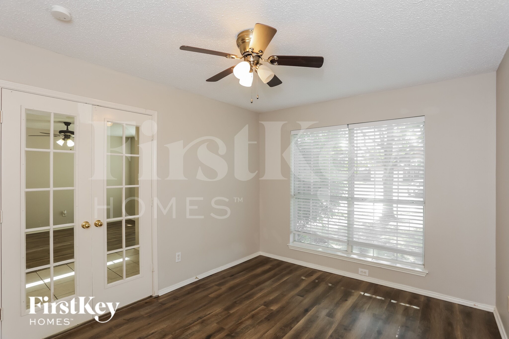 Building Photo - 1146 Finch Cir