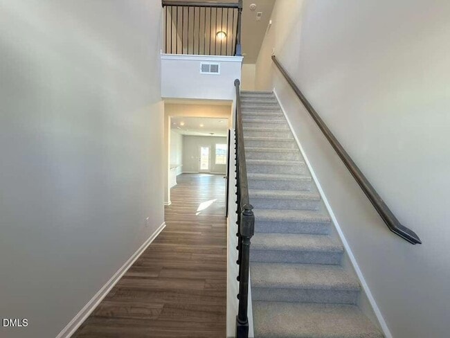 Building Photo - 2007 English Saddle Ln