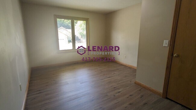 Building Photo - Beautiful and Spacious 3 Bedroom House!