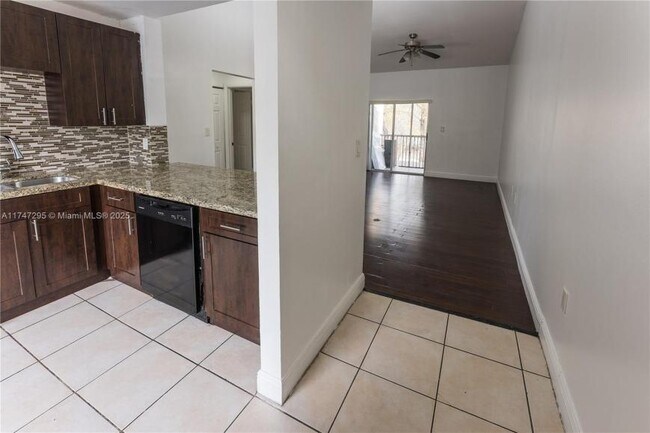Building Photo - 2 bedroom in Miramar FL 33025