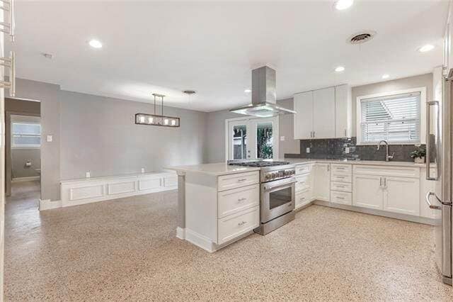 Building Photo - 561 E William David Pkwy