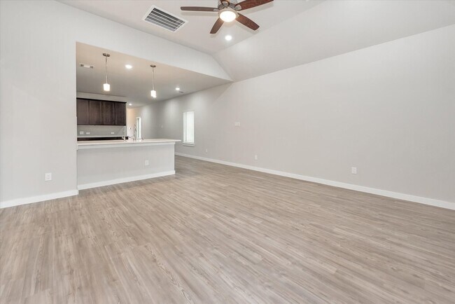 Building Photo - 10651 Whitejacket
