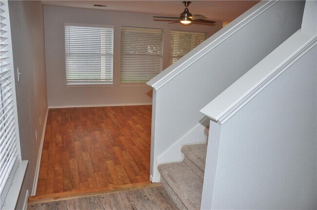 Building Photo - 1118 Pine Portage Loop