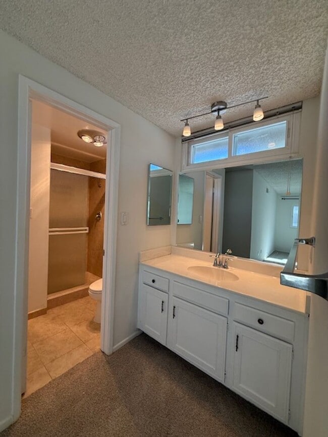 Building Photo - 420-22 Rees Street