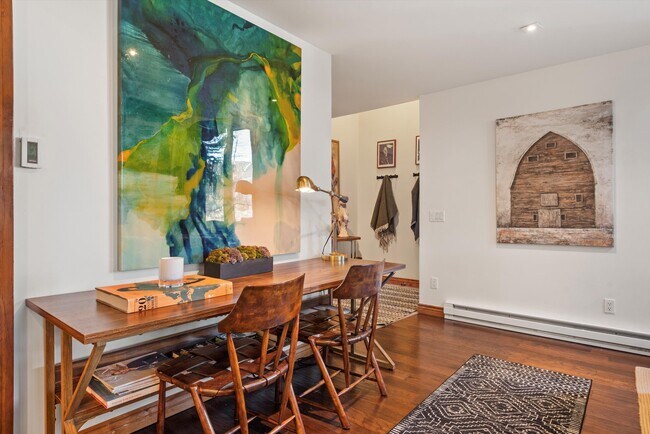 Building Photo - 382 Meadow Ranch Rd