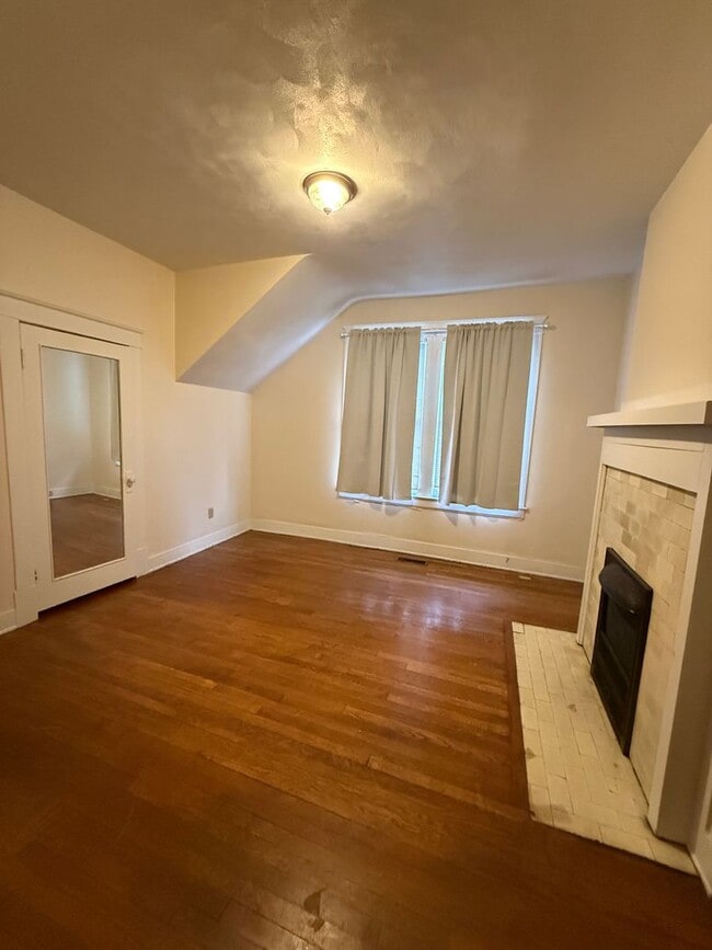 Building Photo - 1612 Quarrier St