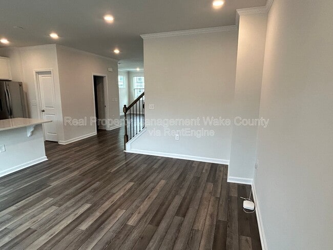 Building Photo - 1041 Shoreside Dr