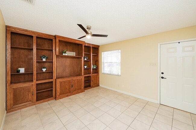 Building Photo - 2408 Milford Ct