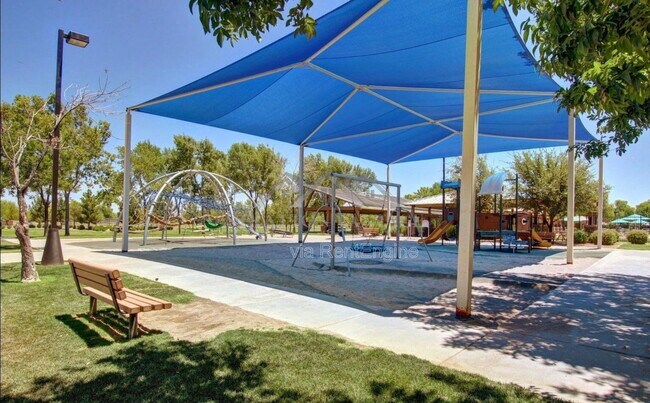 Building Photo - 4467 E Remington Dr