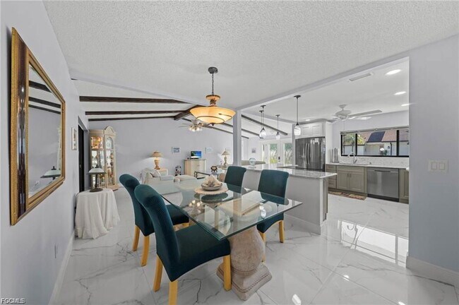 Building Photo - 11650 Pointe Cir