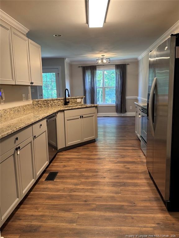 Building Photo - 419 Orchard Falls Dr