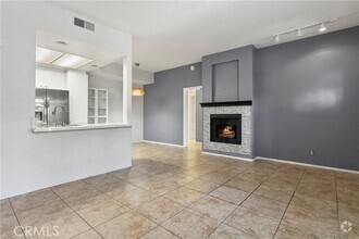 Building Photo - 220 Cinnamon Teal