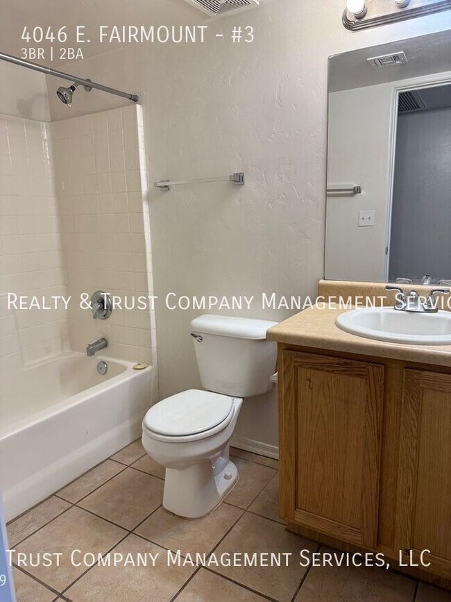 Building Photo - 4046 E. FAIRMOUNT-#3