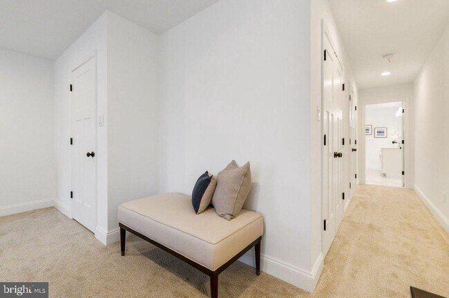 Building Photo - 301 S Adams St