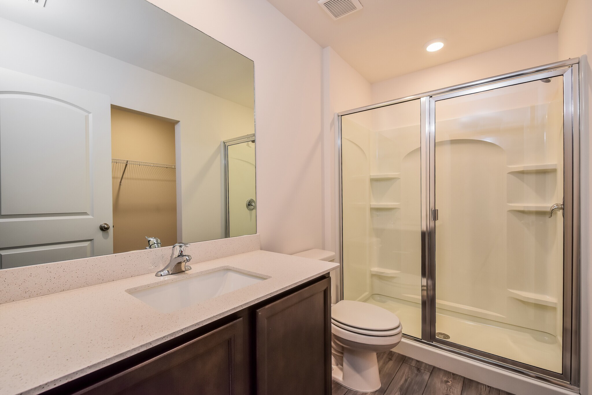 Building Photo - 879 Youngreen Dr