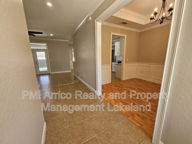 Building Photo - 1930 Saddlewood Ct