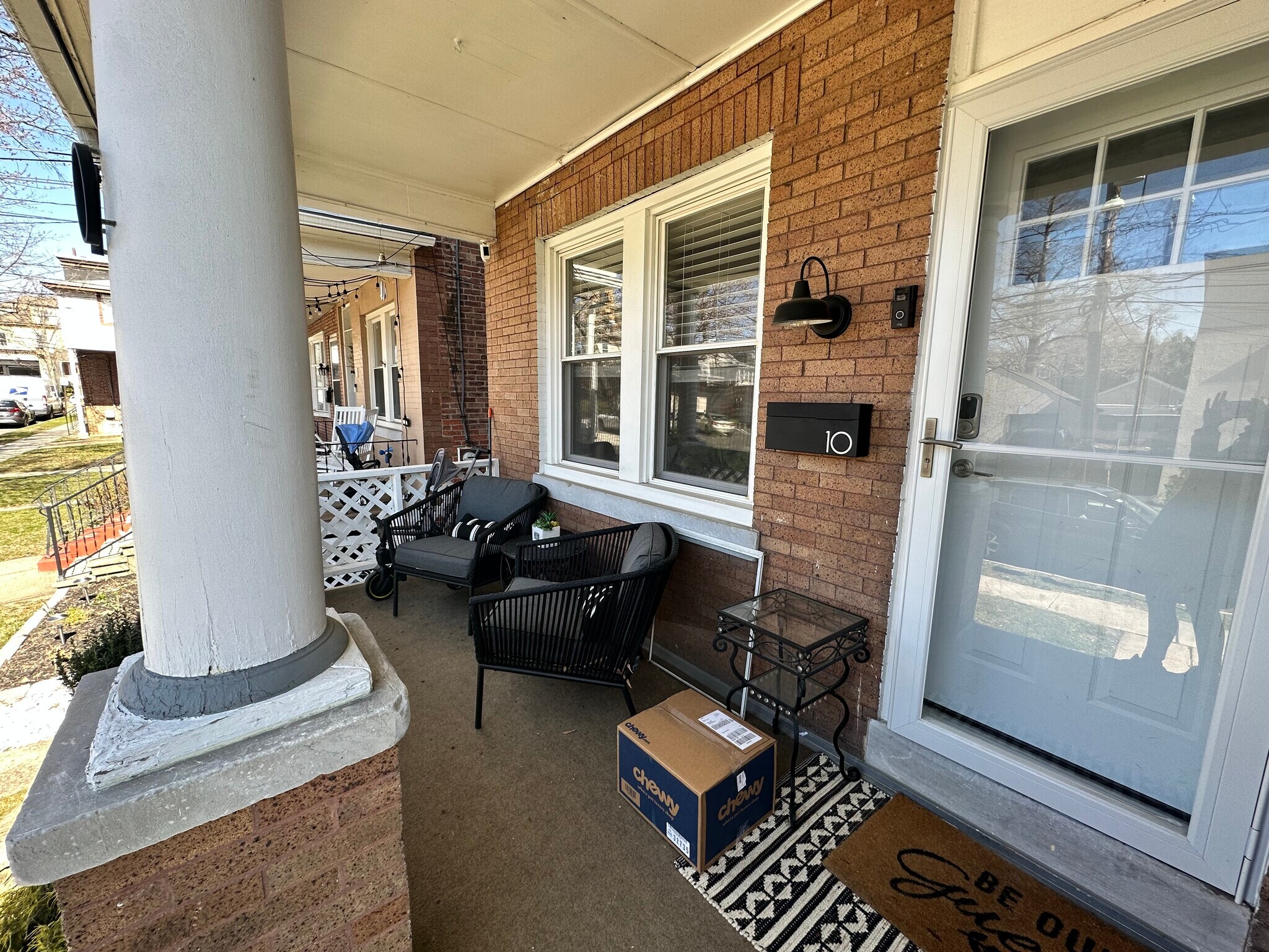 Building Photo - 10 W Knight Ave