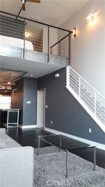 Building Photo - 912 E Santa Ana Blvd