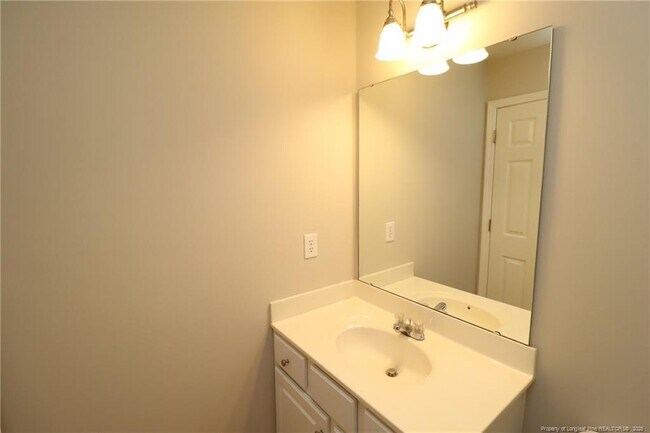 Building Photo - 236 Linden Park Ln