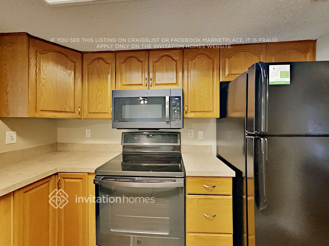 Building Photo - 705 Via Avenida