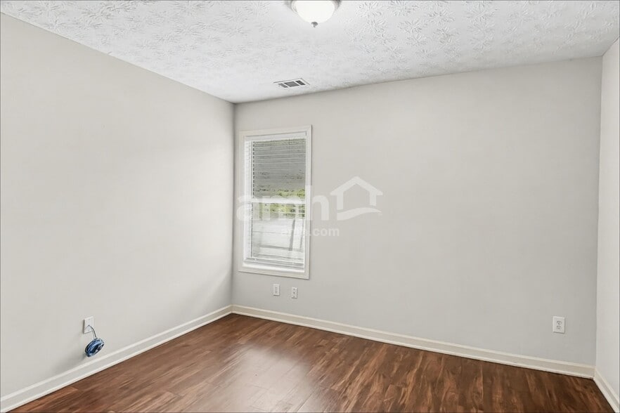 Building Photo - 1552 Armende Cir