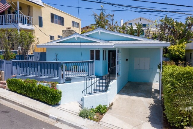 Building Photo - Charming Lantern District Bungalow