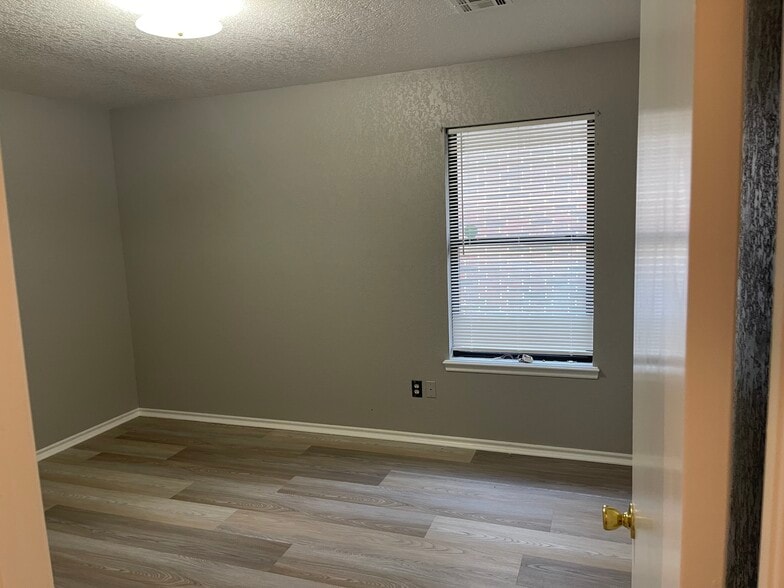 3rd bedroom - 1309 Grand Mnr