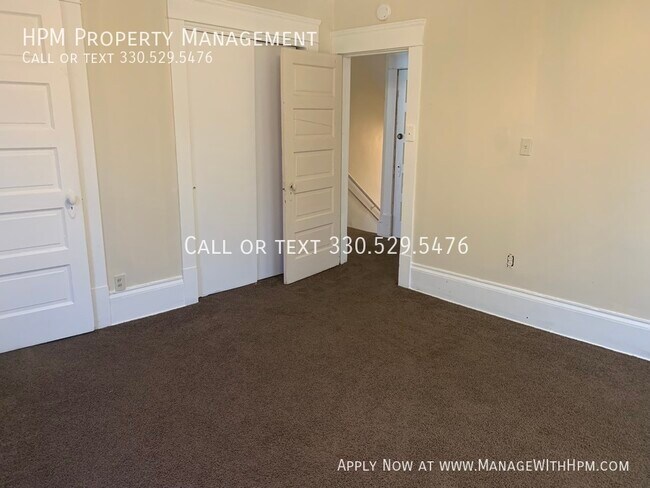 Building Photo - 1109 Hoover Pl NW