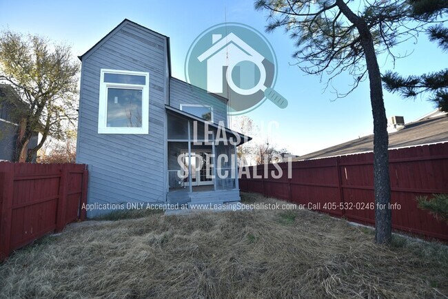 Building Photo - Central Norman 3 Bed 3 Bath PRELEASING FOR FALL 2026 SEMESTER