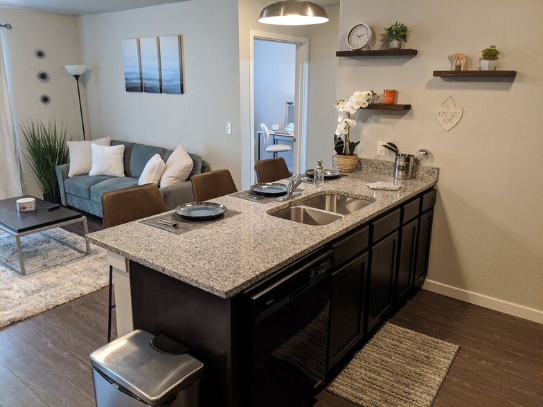 Prime Place Stillwater Student Apartments 312 W Elm Ave Stillwater