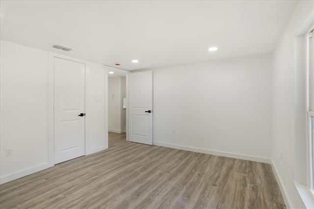 Building Photo - 450 Hickory St