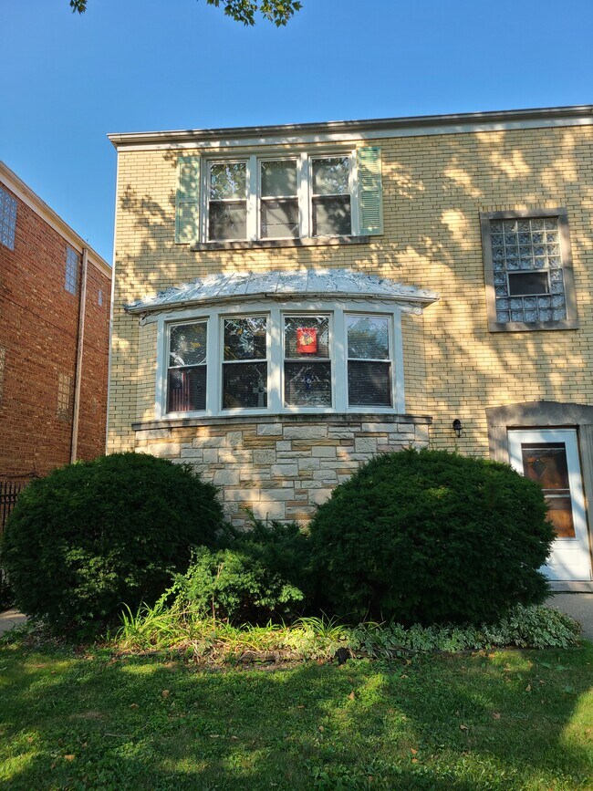 Primary Photo - 3418 N Linder Ave