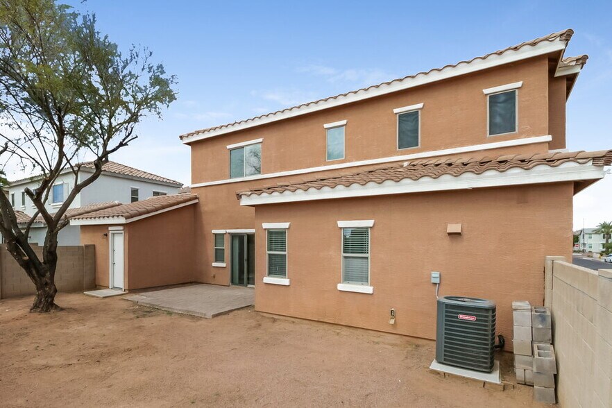 Building Photo - 4743 E Olney Ave