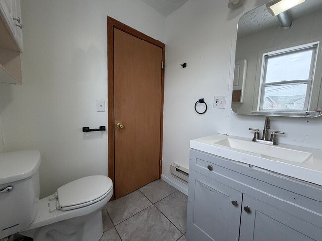 Building Photo - 26 Abbott St