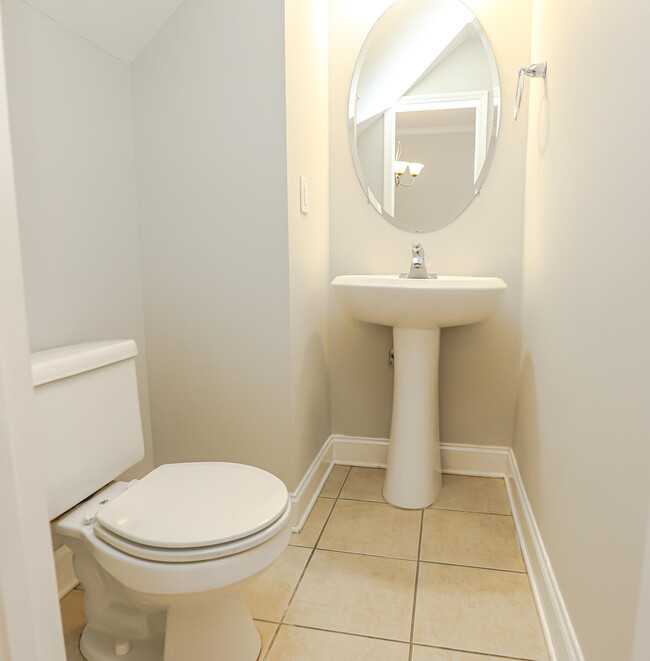 Building Photo - 1406 Leigh Ct