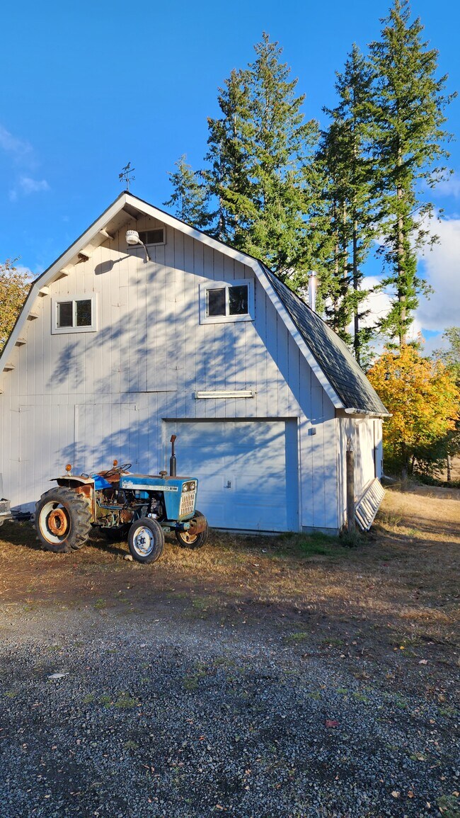 Building Photo - 11839 Glenwood Rd