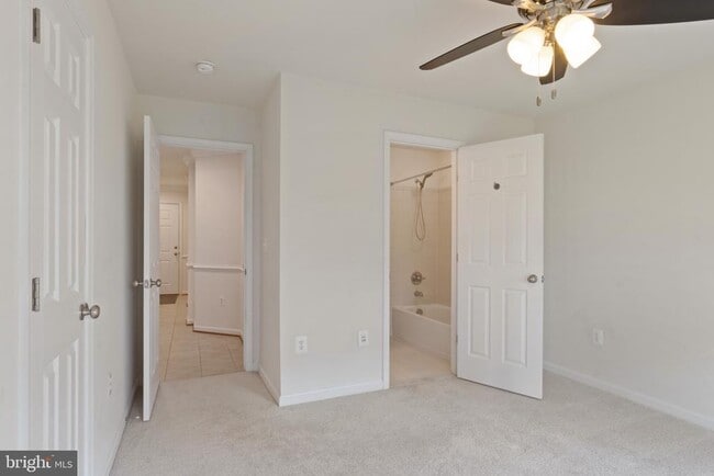 Building Photo - 15728 John Diskin Cir