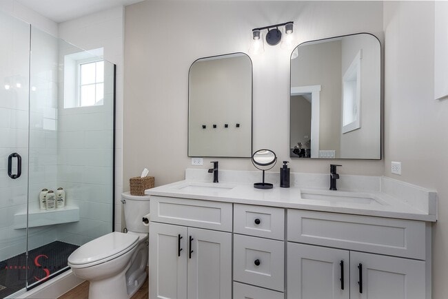 Building Photo - 208 Leeward Way