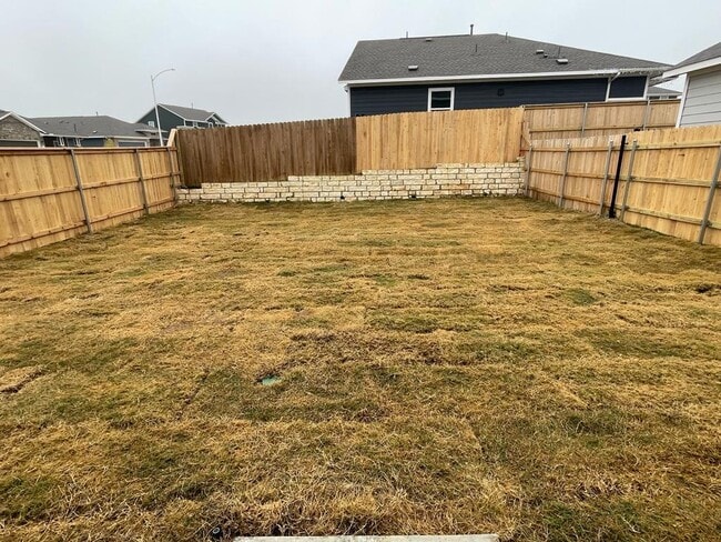 Building Photo - 7501 Poppy Petal Dr