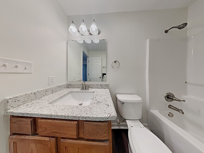 Building Photo - 1693 Copeland Farms Dr