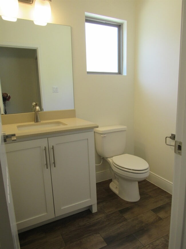 Building Photo - 2419 Messi St