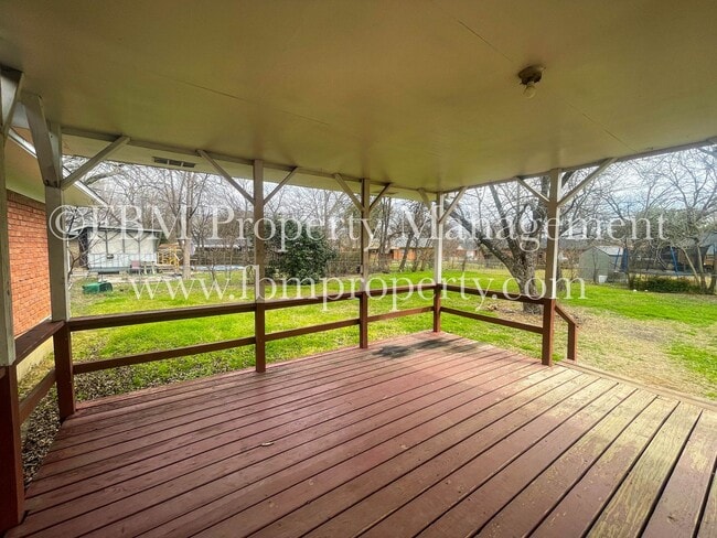 Building Photo - 214 Pensacola Ave