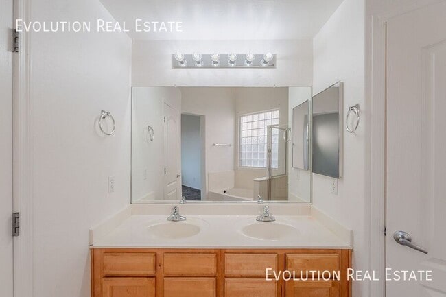 Building Photo - 3851 E. Pollack-