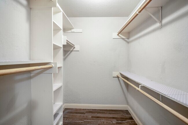 Building Photo - 2411 Orange St